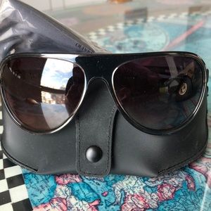 Oliver peoples never worn sunglasses